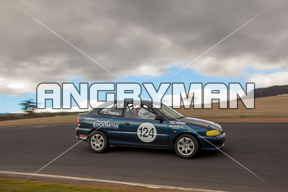 Hyundai 124 Callum Pearce - 26th May 2013 - Baskerville-8