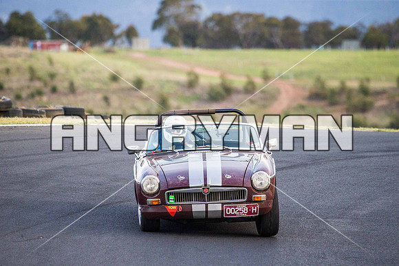 20 Roger Chapman - MGB Roadster - Group S & Invited - Saturday-13