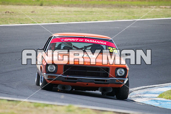 38 Leon Bell - Holden HQ Monaro - Muscle Car Cup Over Two Litre - Classic - Saturday-8
