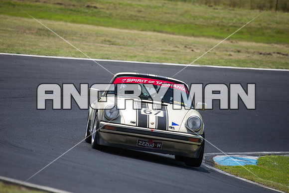 67 Peter Eames - Porsche 911 Carrera - Muscle Car Cup Over Two Litre - Classic - Saturday-12