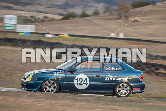Hyundai 124 Callum Pearce - 26th May 2013 - Baskerville-14