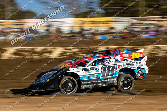 Super Sedan 18 Q18 - 12 - Latrobe - 15th Jan 2022-13