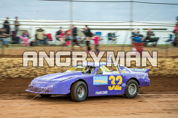 tassie six 32 - 31 - Carrick - 4th April 2015