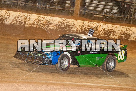 tassie six 88 - 31 - Carrick - 4th April 2015-2