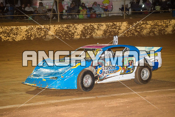 tassie six 19 - 31 - Carrick - 4th April 2015-8