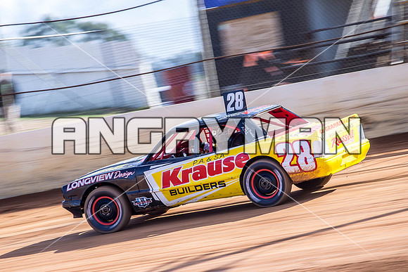 modified 28 t28 nathan russell - 29 - Carrick - 2nd April 2015 - Aus Title Practice-4