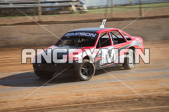 modified 33 V33 DANIEL SIMPSON - 29 - Carrick - 2nd April 2015 - Aus Title Practice