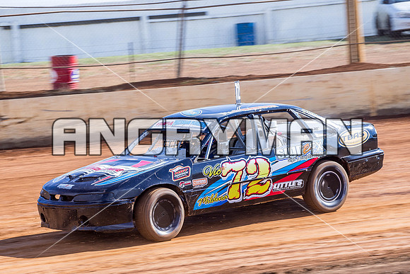 modified 72 V72 MARTIN HAWSON - 29 - Carrick - 2nd April 2015 - Aus Title Practice