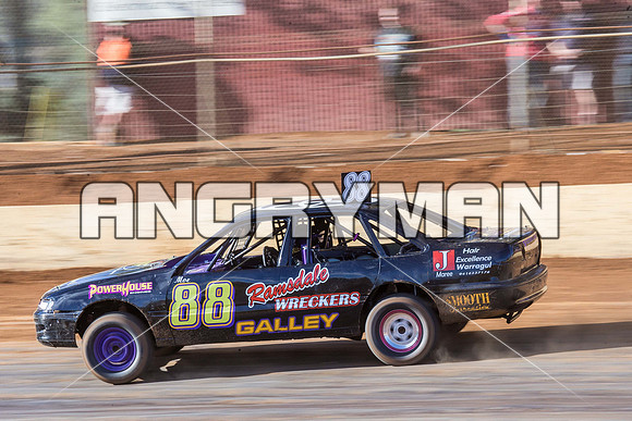 modified 88 V88 BRYAN GALLEY - 29 - Carrick - 2nd April 2015 - Aus Title Practice-10