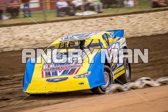 super sedan 17 n17 lachlan onley