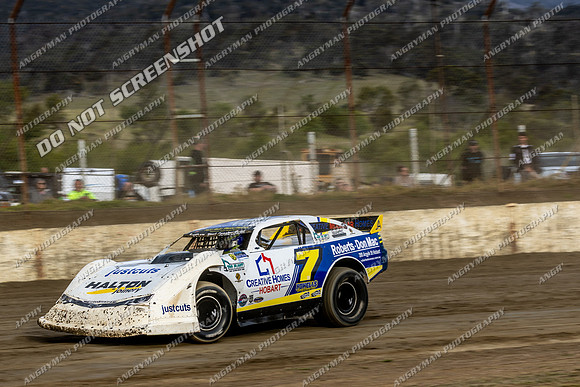 Super Sedan 7 T7 - Hobart - 22nd Nov 2025-4