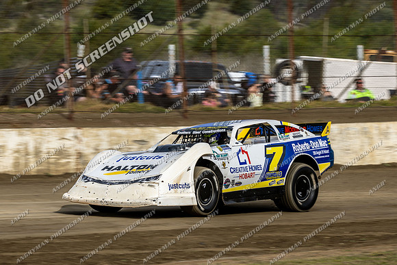 Super Sedan 7 T7 - Hobart - 22nd Nov 2025-2