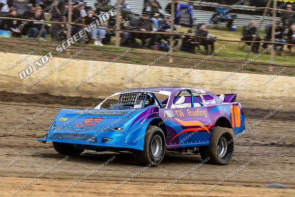Super Sedan 10 T10 - 03 - Latrobe - 6th Dec 2025