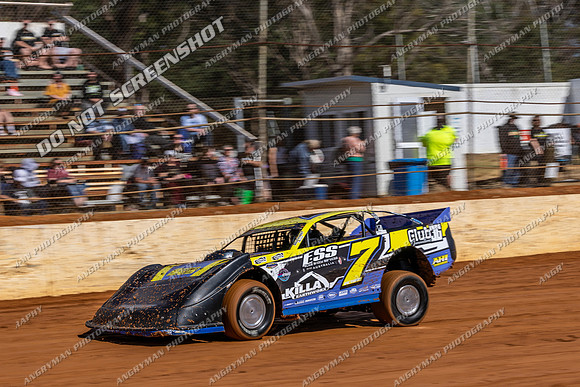 Super Sedan 7 V7 - 05 - Carrick - 26th Dec 2025-5