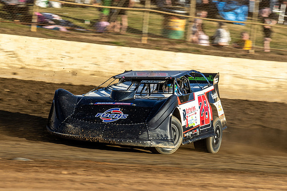 Late Model 28 T28 - 06 - Latrobe - 27th Dec 2025-4