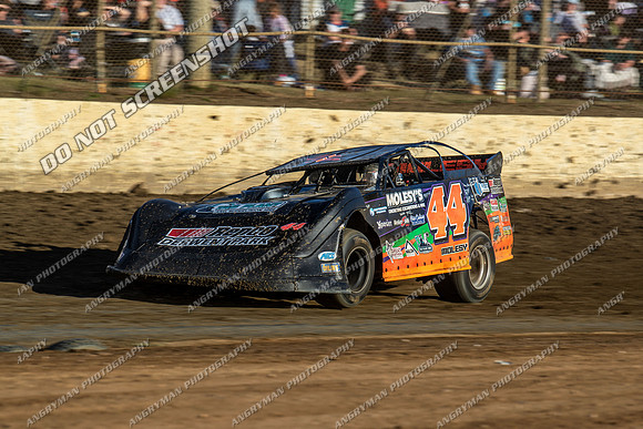 Late Model 44 T44 - 06 - Latrobe - 27th Dec 2025-4