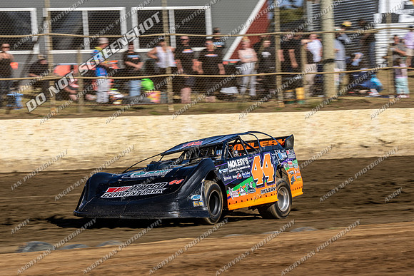 Late Model 44 T44 - 06 - Latrobe - 27th Dec 2025-2
