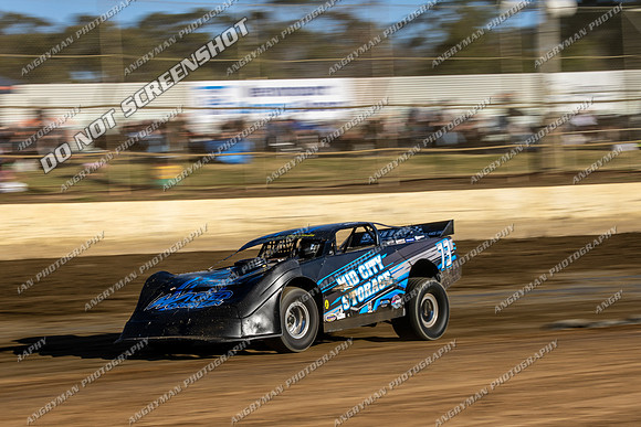 Super Sedan 73 T73 - 06 - Latrobe - 27th Dec 2025-5