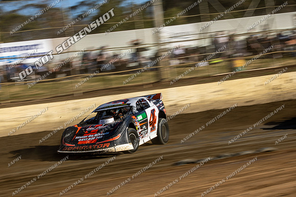 Super Sedan 4 W4 - 06 - Latrobe - 27th Dec 2025-4