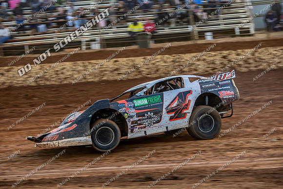 Super Sedan 4 W4 - 08 - Gene Cook Memorial - Carrick - 10 Jan 2026-10