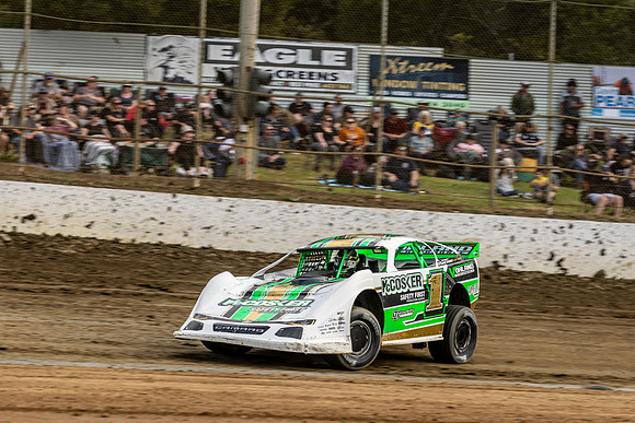 Super Sedan 1 A1 - 09 - Latrobe - 16-17 Jan 2026 - Grand Prix-23