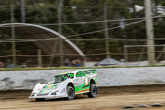 Super Sedan 1 A1 - 09 - Latrobe - 16-17 Jan 2026 - Grand Prix-24
