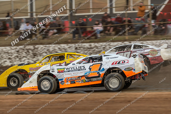Super Sedan 22 T22 - 09 - Latrobe - 16-17 Jan 2026 - Grand Prix