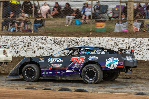 Super Sedan 29 T29 - 09 - Latrobe - 16-17 Jan 2026 - Grand Prix