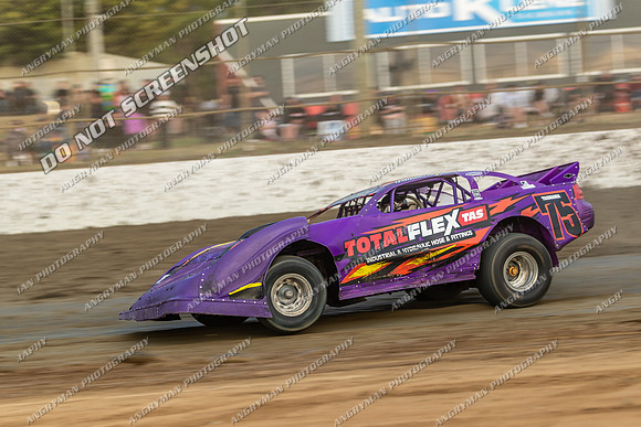 Super Sedan 75 T75 - 09 - Latrobe - 16-17 Jan 2026 - Grand Prix-3