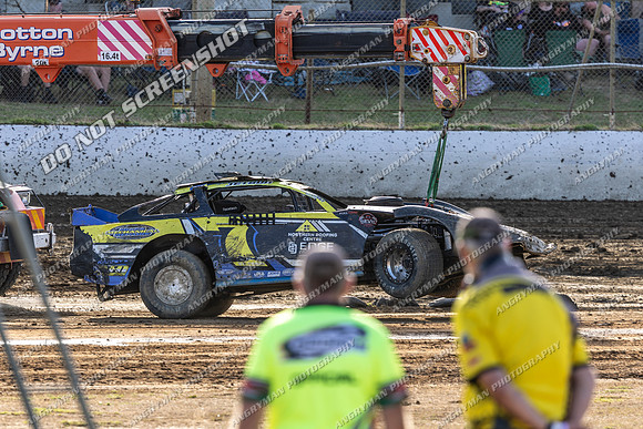 Super Sedan 7 V7 - 09 - Latrobe - 16-17 Jan 2026 - Grand Prix