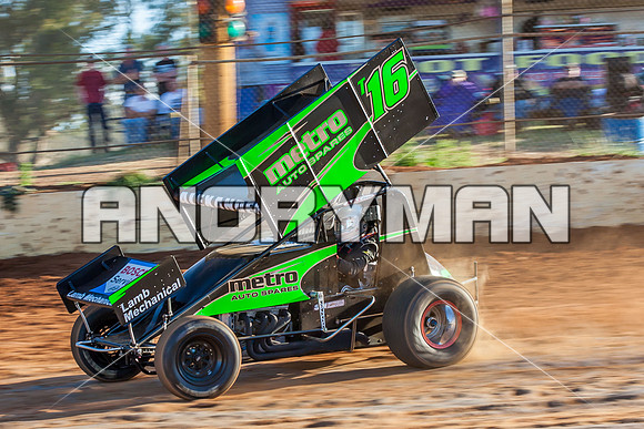 sprintcar 16 t16 adam alexander - 6 - Carrick - 30th Nov 2013-4