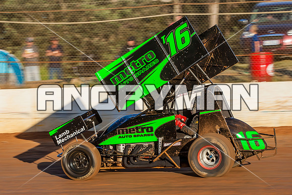sprintcar 16 t16 adam alexander - 6 - Carrick - 30th Nov 2013-7