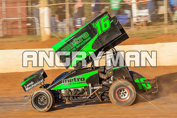 sprintcar 16 t16 adam alexander - 6 - Carrick - 30th Nov 2013-8
