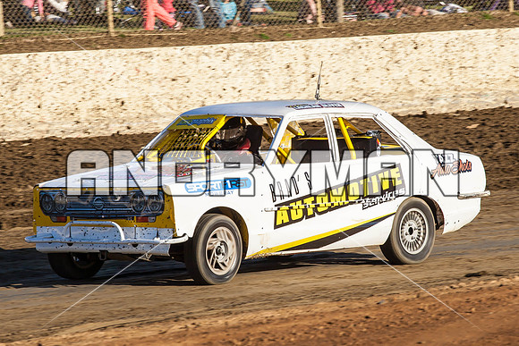 junior 2 t2 - 7 - Latrobe - 7th Dec 2013