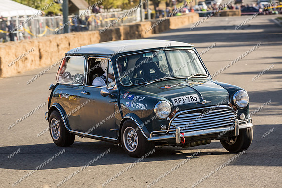 75 Roy Rait Morris Cooper S 1968 - Village Green Corner-2
