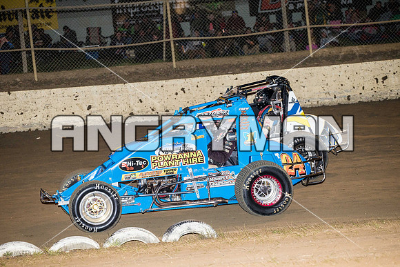 wingless 24 t24 brad whitchurch - 3 - Latrobe - 24th Oct 2015-8