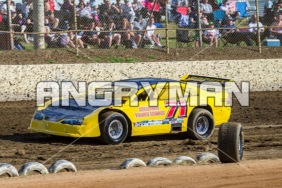 super sedan 71 t71 Robbie Bird - 7 - Latrobe - 5th Dec 2015