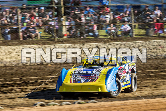 super sedan 17 n17 lachlan onley - 9 - Latrobe - 27th Dec 2015