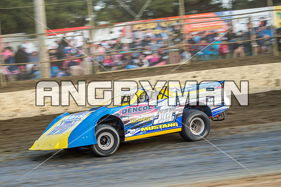 super sedan 17 n17 lachlan onley - 9 - Latrobe - 27th Dec 2015-8