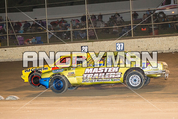 modified 37 T37 LUKE WILLIAMS - 22 - Latrobe - 27th Feb 2016-6