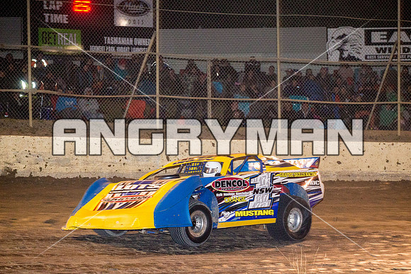 super sedan 17 n17 lachlan onley - 9 - Latrobe - 27th Dec 2015-14