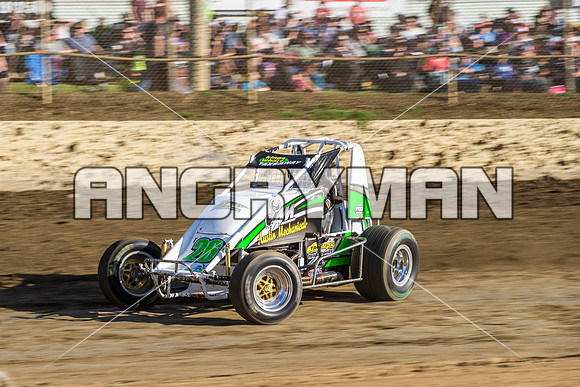 wingless 26 T26 Adam Wallis - 9 - Latrobe - 27th Dec 2015-2