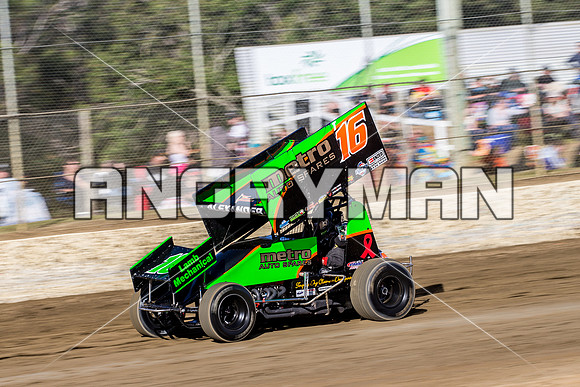 sprintcar 16 t16 Adam Alexander - 9 - Latrobe - 27th Dec 2015-2