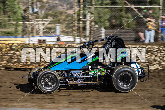 wingless 31 t31 peter griffiths - 16 - Latrobe - 23rd Jan 2016 - Grand National-3