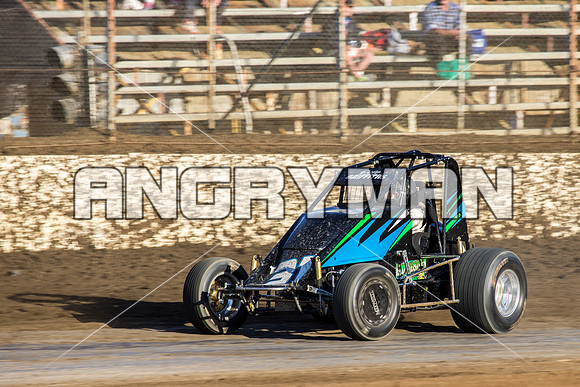 wingless 31 t31 peter griffiths - 16 - Latrobe - 23rd Jan 2016 - Grand National-8