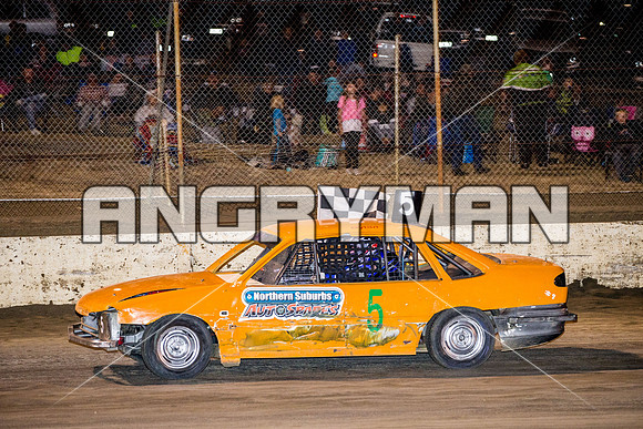 bomber 5 - 16 - Latrobe - 23rd Jan 2016 - Grand National-6