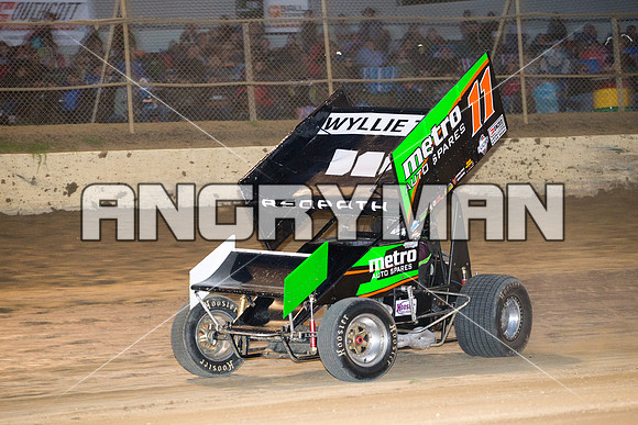 sprintcar 11 t11 Jason Redpath - 9 - Latrobe - 27th Dec 2015-7