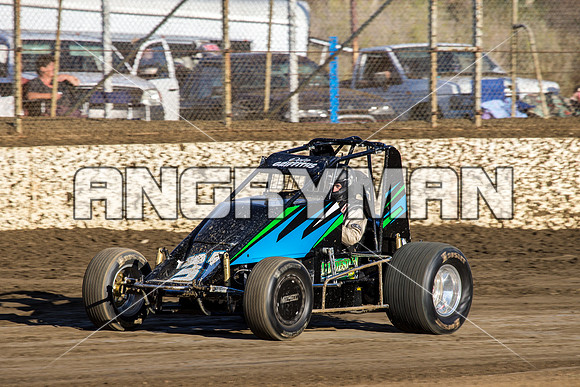 wingless 31 t31 peter griffiths - 16 - Latrobe - 23rd Jan 2016 - Grand National-4