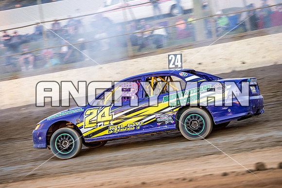 street stock 24 t24 - 5 - Latrobe - 14th Nov 2015-3