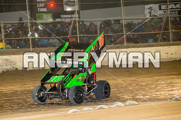 sprintcar 16 t16 Adam Alexander - 9 - Latrobe - 27th Dec 2015-6